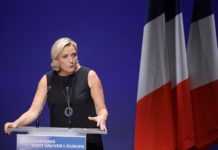 France : une expertise psychiatrique ordonnée par la Justice contre une opposante à Emmanuel Macron