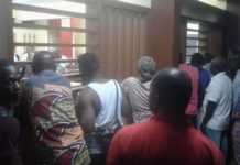 Elections au Gabon : clôture du scrutin reportée à 20h30, participation relativement faible