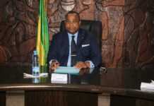 Gabon : Sous la pression d’Ali Bongo, Julien Nkoghe Bekalé réunit son cabinet afin d’accélérer
