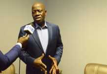 Réforme des bourses étudiantes au Gabon : « Les acteurs de l’éducation, dont les syndicats, avaient proposé un âge limite de 17 ans. C’est le gouvernement qui l’a porté à 19 ans » (Michel Menga M’Essone)