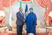 En visite au Gabon, Alassane Ouattara déclare qu’Ali Bongo a « bien récupéré » et qu’il est « en bonne forme »