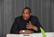 Gabon : Ali Bongo souhaite l’accélération des réformes, Julien Nkoghe Bekalé convoque un conseil inter-ministériel