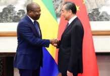 Gabon : Comme un symbole, le nouveau ministre des Affaires étrangères, Alain-Claude Bilie-By-Nze, réserve son premier déplacement à l’étranger à la Chine