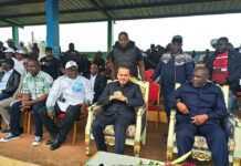 Suite de la tournée du directeur de cabinet d’Ali Bongo dans le Haut-Ogooué : Brice Laccruche Alihanga à Okondja