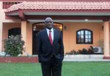 Gabon : L’ex-premier ministre Jean-François Ntoutoume Emane et deux de ses fils interpellés ce matin par la PJ avant d’être relâchés en fin d’après-midi