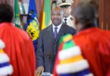 Gabon : Devant un Ali Bongo tout sourire, les quatre nouveaux ministres prêtent serment