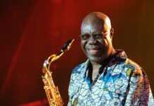Musique : Le président gabonais Ali Bongo, grand amateur de jazz, rend un dernier hommage à « Papa Manu » Dibango