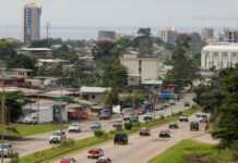 Allégement du couvre-feu, réouverture des lieux de culte, rassemblements politiques et syndicaux, vols domestiques et internationaux… L’essentiel des mesures d’assouplissement de l’état d’urgence sanitaire annoncées ce vendredi au Gabon