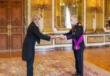 Après avoir dirigé le FGIS pendant 8 ans, Serge Mickoto revêt ses nouveaux habits d’ambassadeur du Gabon en Belgique et auprès de l’Union européenne