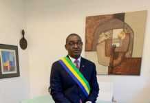 Gabon : Serge Maurice Mabiala claque la porte du RPM d’Alexandre Barro Chambrier qui voit ses rêves de présidentielle s’éloigner