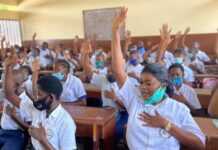 Gabon : La star Créol de retour dans les collèges et lycées de Libreville pour sensibiliser les jeunes aux bonnes mœurs et à la protection de leur image sur les réseaux sociaux
