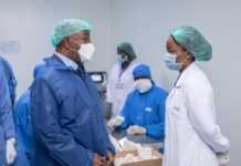 Journée mondiale de la santé : Ali Bongo Ondimba exprime sa reconnaissance aux soignants, en première ligne face au Covid-19