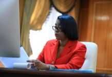 Gabon : Rose Christiane Ossouka Raponda essuie les plâtres de « Face à la vous », la nouvelle émission TV