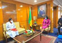 Gabon : Forte de son expérience, Rose Christiane Ossouka Raponda dispense ses conseils au nouveau maire de Libreville
