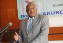 Gabon : Imperceptiblement, Séraphin Akure-Davain se positionne pour prendre la succession de Guy Nzouba-Ndama à la tête des Démocrates
