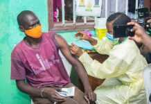 Gabon : « Le vaccin préserve dans pratiquement 100 % des cas contre les formes les plus graves de la Covid-19 » (Jessye Ella Ekogha)
