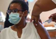 Covid-19 : Le Gabon va-t-il rendre la vaccination obligatoire ? Jessye Ella Ekogha laisse la porte ouverte