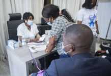 Novembre bleu au Gabon : « Un dépistage contre le cancer peut vous sauver la vie. N’hésitez pas, allez-y ! » (Rose Christiane Ossouka Raponda)