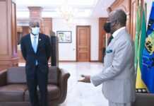 Ali Bongo Ondimba reçoit Henri Max Ndong Nzué, premier Gabonais (et Africain) directeur Afrique de Total Energies