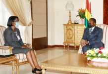 Le premier ministre gabonais Rose Christiane Ossouka Raponda reçu par Faure Essozimna Gnassingbé au premier jour de sa visite au Togo