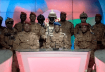 Coup d’Etat au Burkina Faso : l’armée affirme avoir pris le pouvoir, Ali Bongo appelle au dialogue et au respect du cadre constitutionnel