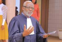 « Les avocats fangs sont tous des voleurs » : Me Jean Paul Moumbembe suspendu six mois par le Conseil de l’ordre des avocats du Gabon