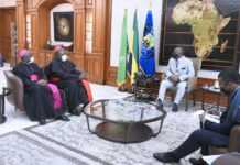 Gabon : A la veille de l’ordination ce samedi de l’évêque de Makokou, Ali Bongo Ondimba reçoit le Cardinal Nzapalainga