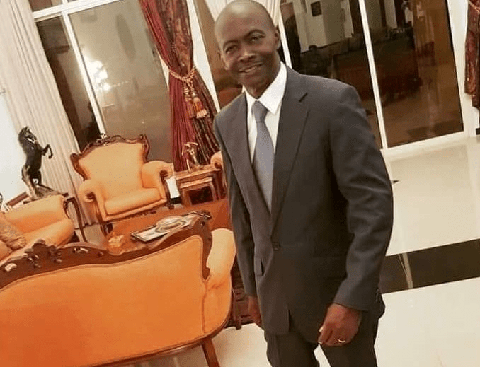 Tour à tour militaire, footballeur, chanteur, Yves Delbrah, le géant de la Rumba gabonaise, a tiré sa révérance cette semaine © DR