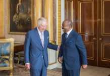 A Londres, le président gabonais Ali Bongo Ondimba s’entretient avec son « ami » le Roi Charles III