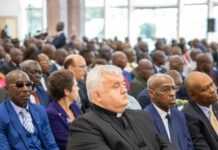 Gabon : Dans la foulée de celle sur les élections, Ali Bongo Ondimba annonce une concertation ouverte à tous les acteurs politiques comme de la société civile sur les questions économiques et sociales