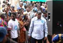 Gabon : À Mouila, Alexandre Barro Chambrier éclipse Pierre-Claver Maganga Moussavou
