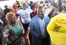 Gabon : A Kango et Ntoum où il a poursuivi sa tournée républicaine, le président Ali Bongo Ondimba promet de « continuer le travail »